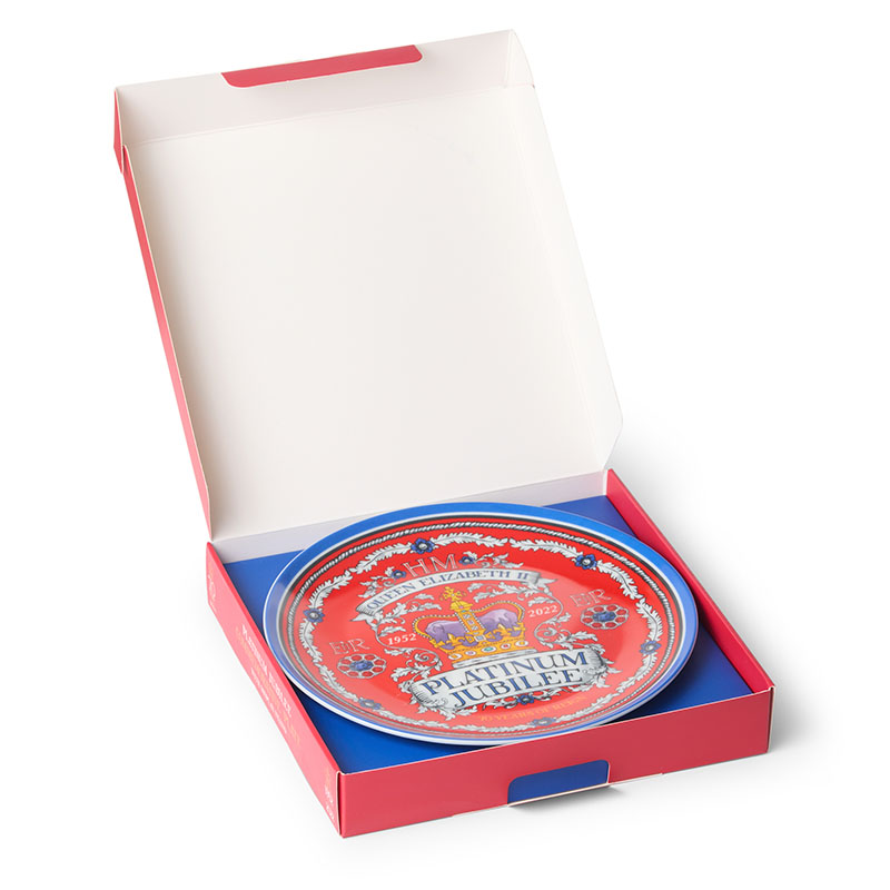 packaged box collectors red platinum jubilee plate HRH queen elizabeth II lid open